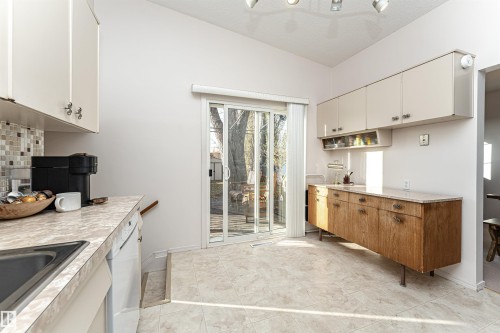 8204 163 Street, Edmonton, AB - Indoor Photo Showing Kitchen