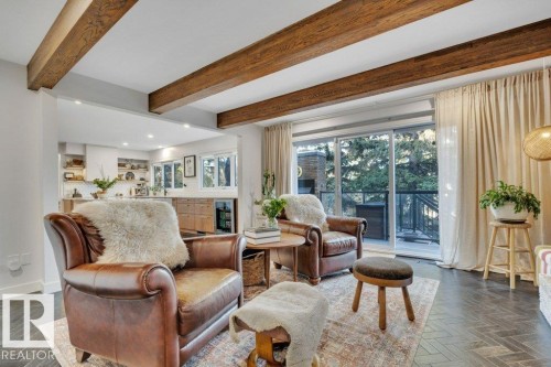14112 59 Avenue, Edmonton, AB - Indoor Photo Showing Living Room