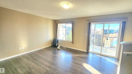 32 1030 Chappelle Boulevard, Edmonton, AB - Indoor Photo Showing Other Room