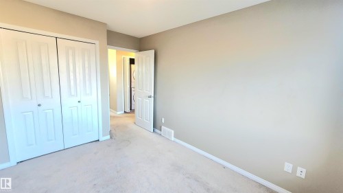 32 1030 Chappelle Boulevard, Edmonton, AB - Indoor