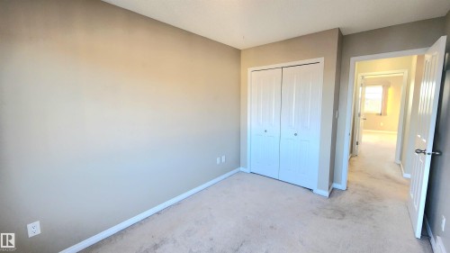 32 1030 Chappelle Boulevard, Edmonton, AB - Indoor Photo Showing Other Room