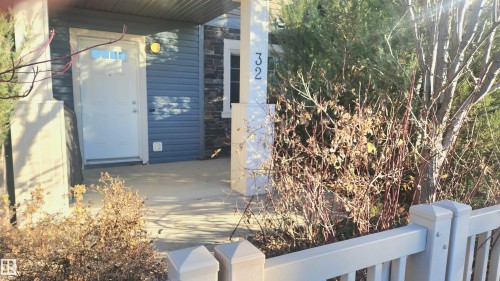 32 1030 Chappelle Boulevard, Edmonton, AB - Outdoor