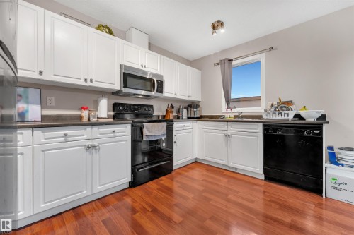 8 2503 24 Street, Edmonton, AB - Indoor Photo Showing Kitchen
