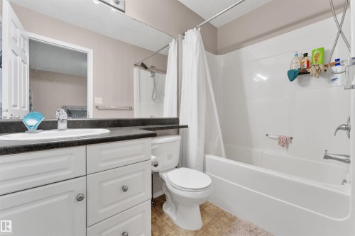 8 2503 24 Street, Edmonton, AB - Indoor Photo Showing Bathroom