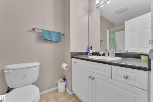 8 2503 24 Street, Edmonton, AB - Indoor Photo Showing Bathroom