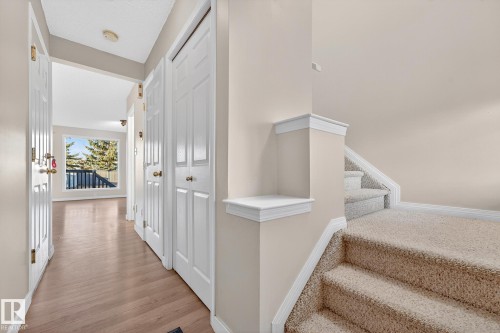 1094 Barnes Way, Edmonton, AB - Indoor Photo Showing Other Room