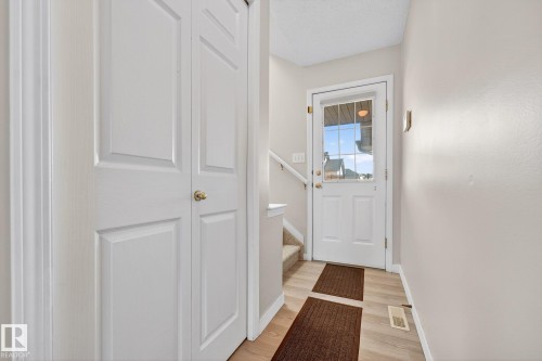 1094 Barnes Way, Edmonton, AB - Indoor Photo Showing Other Room