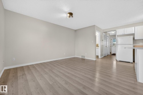 1094 Barnes Way, Edmonton, AB - Indoor