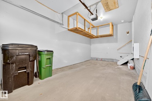 1094 Barnes Way, Edmonton, AB - Indoor Photo Showing Other Room