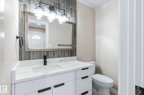 6510 184 Street, Edmonton, AB - Indoor Photo Showing Bathroom