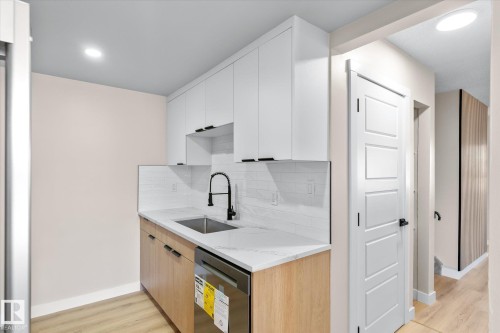 6510 184 Street, Edmonton, AB - Indoor Photo Showing Kitchen