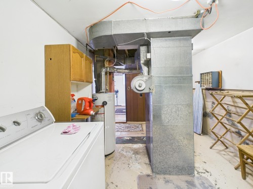 9917 159 Street, Edmonton, AB - Indoor Photo Showing Laundry Room