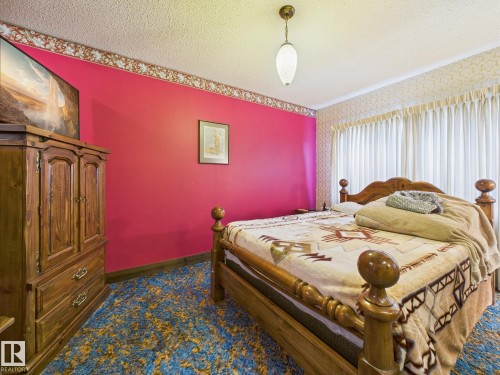 9917 159 Street, Edmonton, AB - Indoor Photo Showing Bedroom