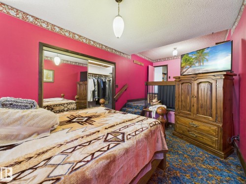 9917 159 Street, Edmonton, AB - Indoor Photo Showing Bedroom