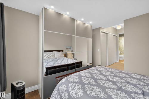 216 10160 114 Street, Edmonton, AB - Indoor Photo Showing Bedroom