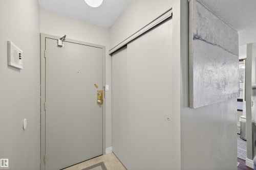 216 10160 114 Street, Edmonton, AB - Indoor Photo Showing Other Room
