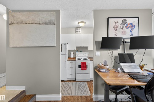 216 10160 114 Street, Edmonton, AB - Indoor