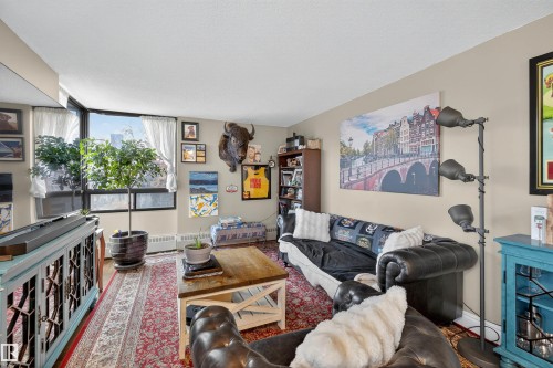 216 10160 114 Street, Edmonton, AB - Indoor