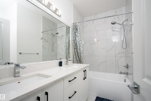 2126 209A Street, Edmonton, AB - Indoor Photo Showing Bathroom