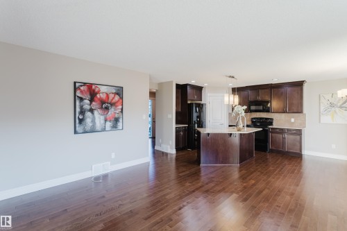 16730 122A Street, Edmonton, AB - Indoor Photo Showing Kitchen