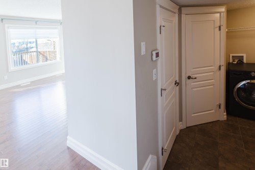 16730 122A Street, Edmonton, AB - Indoor Photo Showing Laundry Room