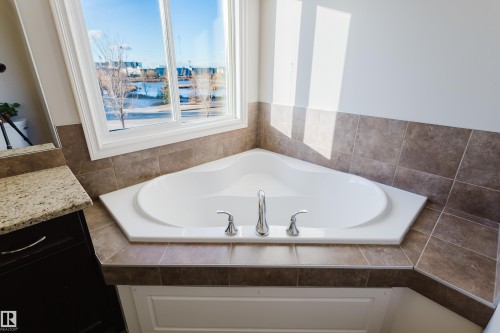 16730 122A Street, Edmonton, AB - Indoor Photo Showing Bathroom