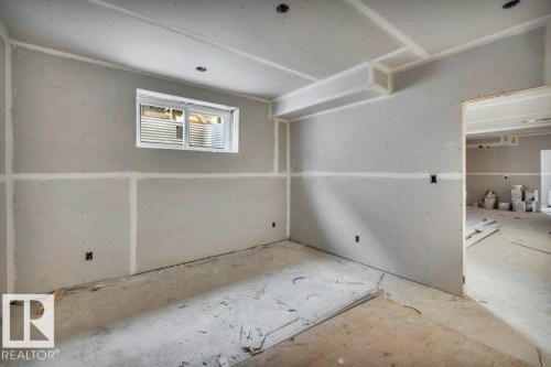 9907 68 Street, Edmonton, AB - Indoor