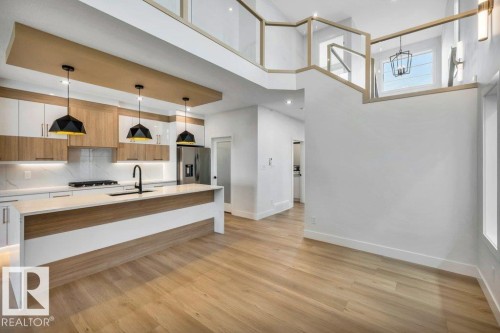 9907 68 Street, Edmonton, AB - Indoor Photo Showing Kitchen