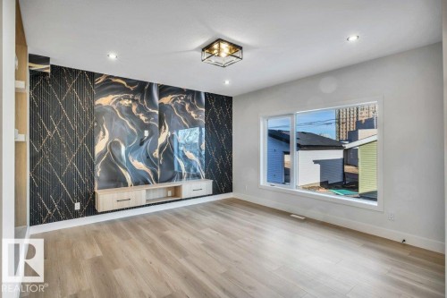 9907 68 Street, Edmonton, AB - Indoor