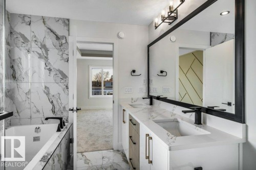 9907 68 Street, Edmonton, AB - Indoor Photo Showing Bathroom