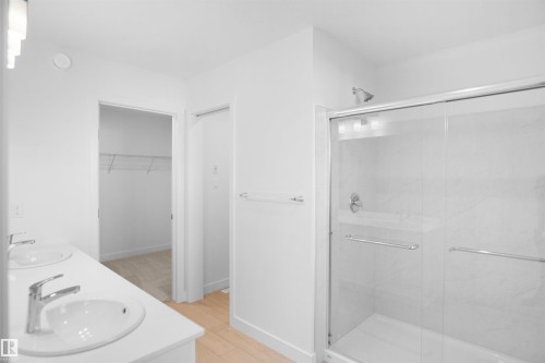 17333 6A Street, Edmonton, AB - Indoor Photo Showing Bathroom