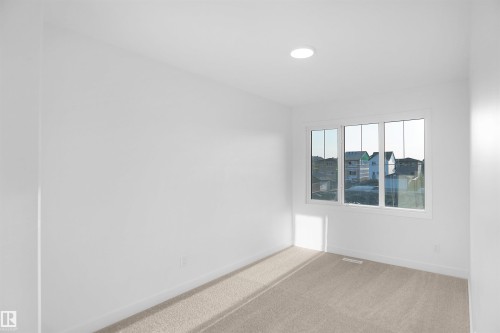 17333 6A Street, Edmonton, AB - Indoor Photo Showing Other Room