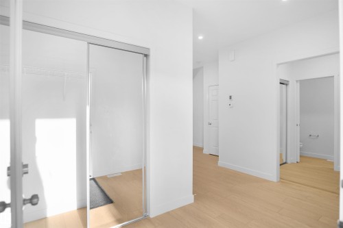 17333 6A Street, Edmonton, AB - Indoor Photo Showing Other Room