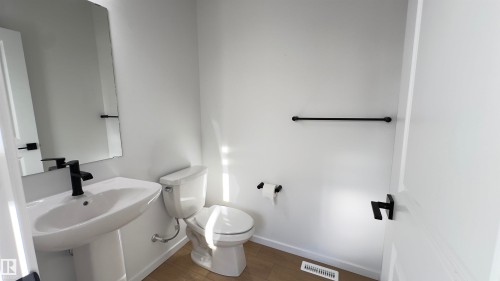 2251 Alces Drive, Edmonton, AB - Indoor Photo Showing Bathroom