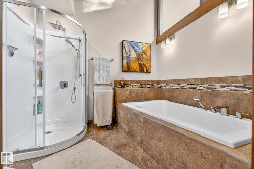 171 Brander Drive, Edmonton, AB - Indoor Photo Showing Bathroom