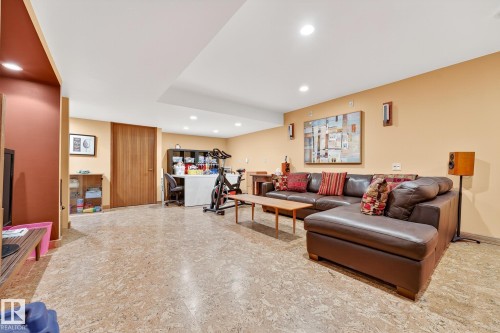 171 Brander Drive, Edmonton, AB - Indoor