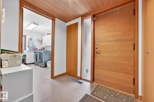 171 Brander Drive, Edmonton, AB - Indoor Photo Showing Other Room