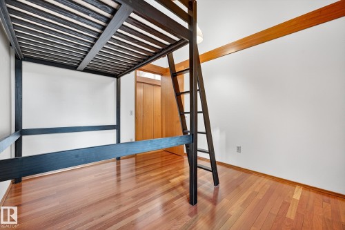 171 Brander Drive, Edmonton, AB - Indoor Photo Showing Other Room