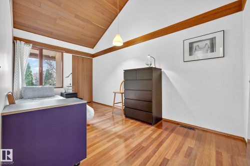 171 Brander Drive, Edmonton, AB - Indoor Photo Showing Other Room