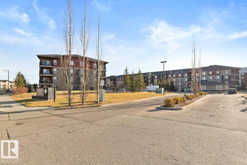 110 12035 22 Avenue Sw, Edmonton, AB - Outdoor