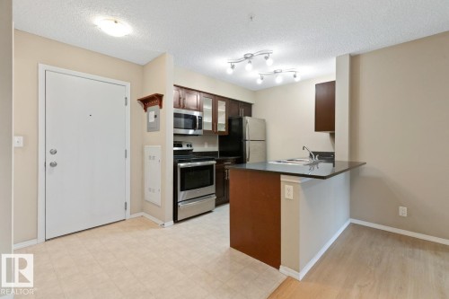 110 12035 22 Avenue Sw, Edmonton, AB - Indoor Photo Showing Kitchen
