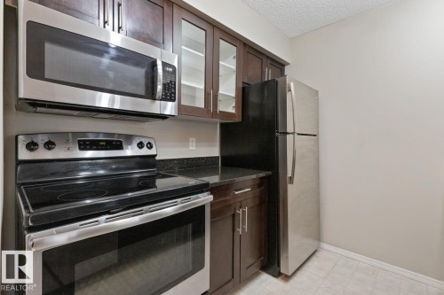 110 12035 22 Avenue Sw, Edmonton, AB - Indoor Photo Showing Kitchen