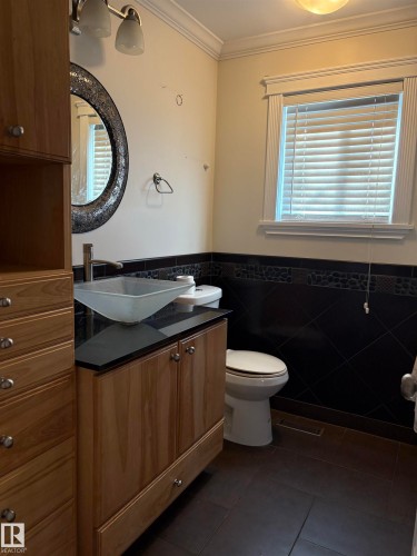 4813 52 Avenue, Elk Point, AB - Indoor Photo Showing Bathroom