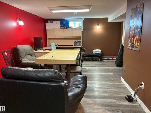 4813 52 Avenue, Elk Point, AB - Indoor
