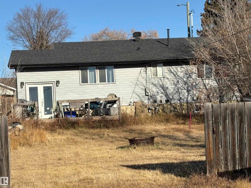 4813 52 Avenue, Elk Point, AB - Outdoor