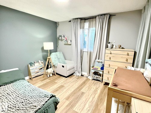 17119 82 Avenue, Edmonton, AB - Indoor Photo Showing Bedroom