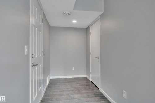 17236 9A Avenue, Edmonton, AB - Indoor Photo Showing Other Room