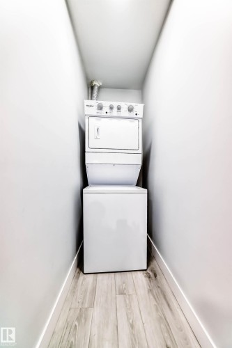 6159 12 Avenue Sw, Edmonton, AB - Indoor Photo Showing Laundry Room