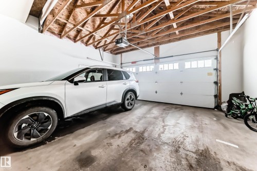 6159 12 Avenue Sw, Edmonton, AB - Indoor Photo Showing Garage