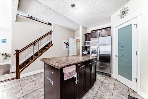 6159 12 Avenue Sw, Edmonton, AB - Indoor Photo Showing Kitchen